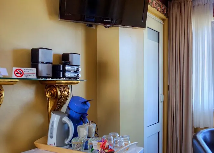 Hotel & De Watertoren 2*